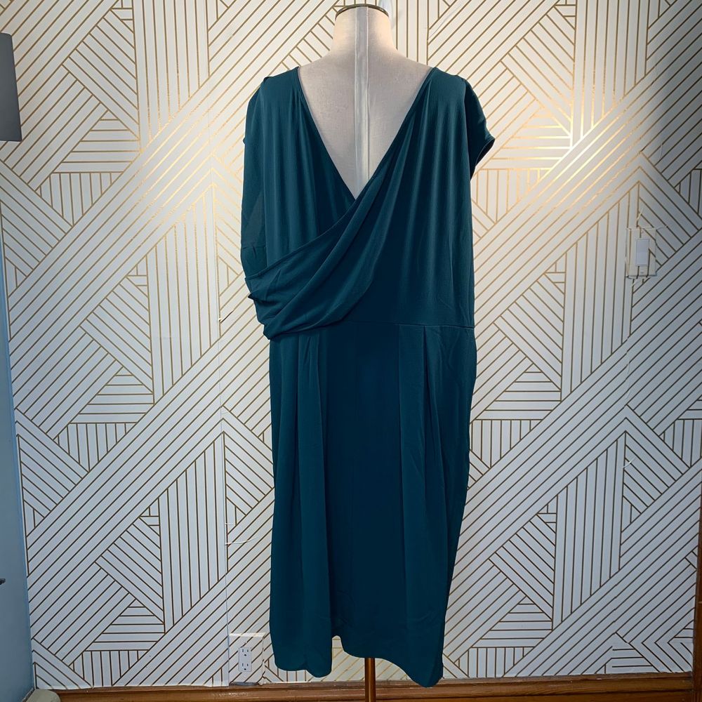 City Chic Classic Wrap Dress in Jade Green - Picture 7 of 9